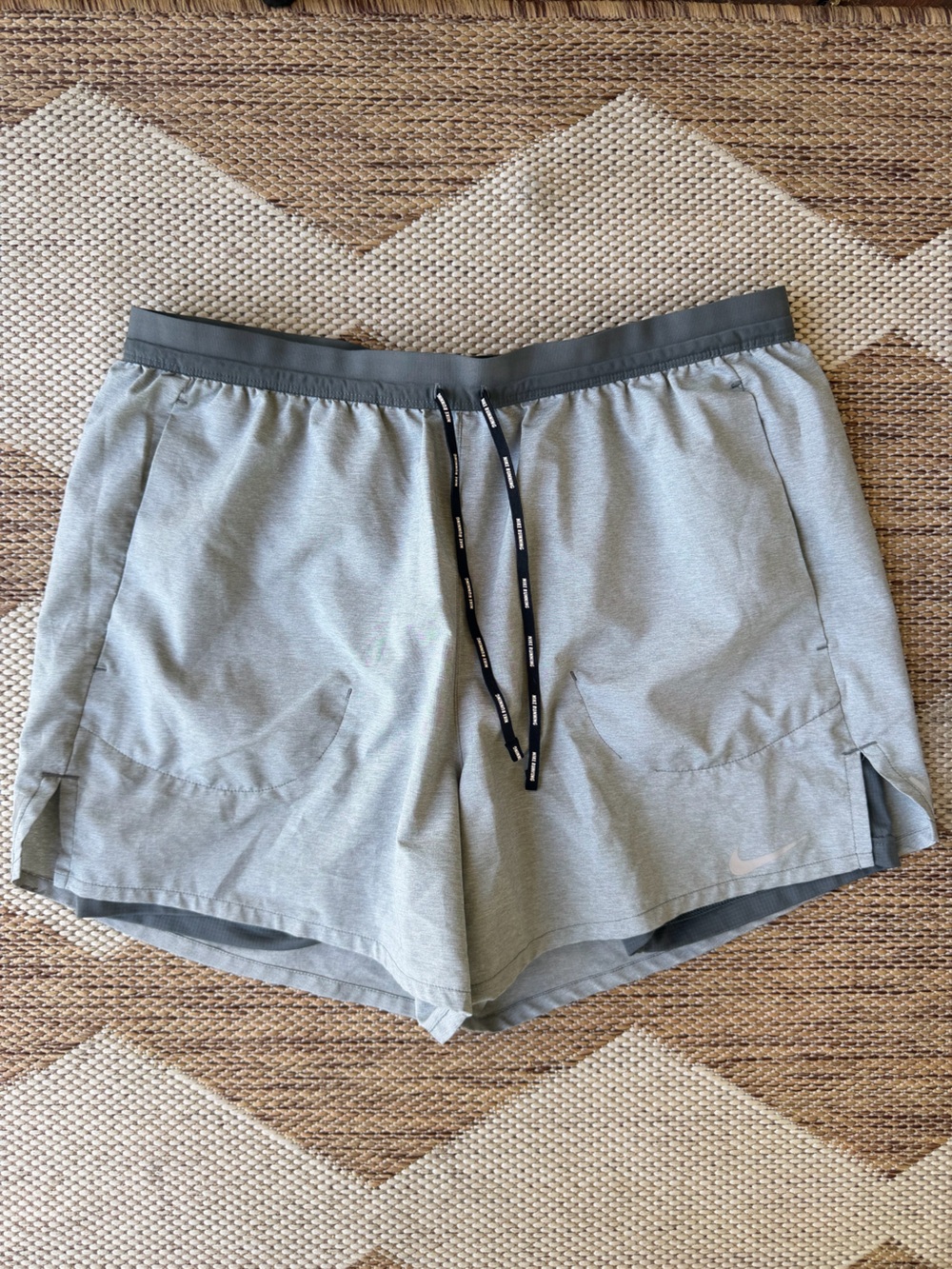 Nike Dri-FIT Running Shorts Gray Men’s XL Reflective Zip Pocket